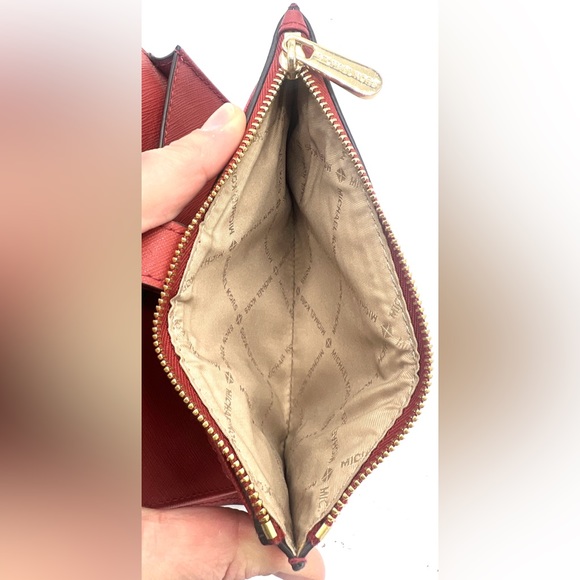 Michael Kors Adele Smartphone Wallet - Picture 11 of 13